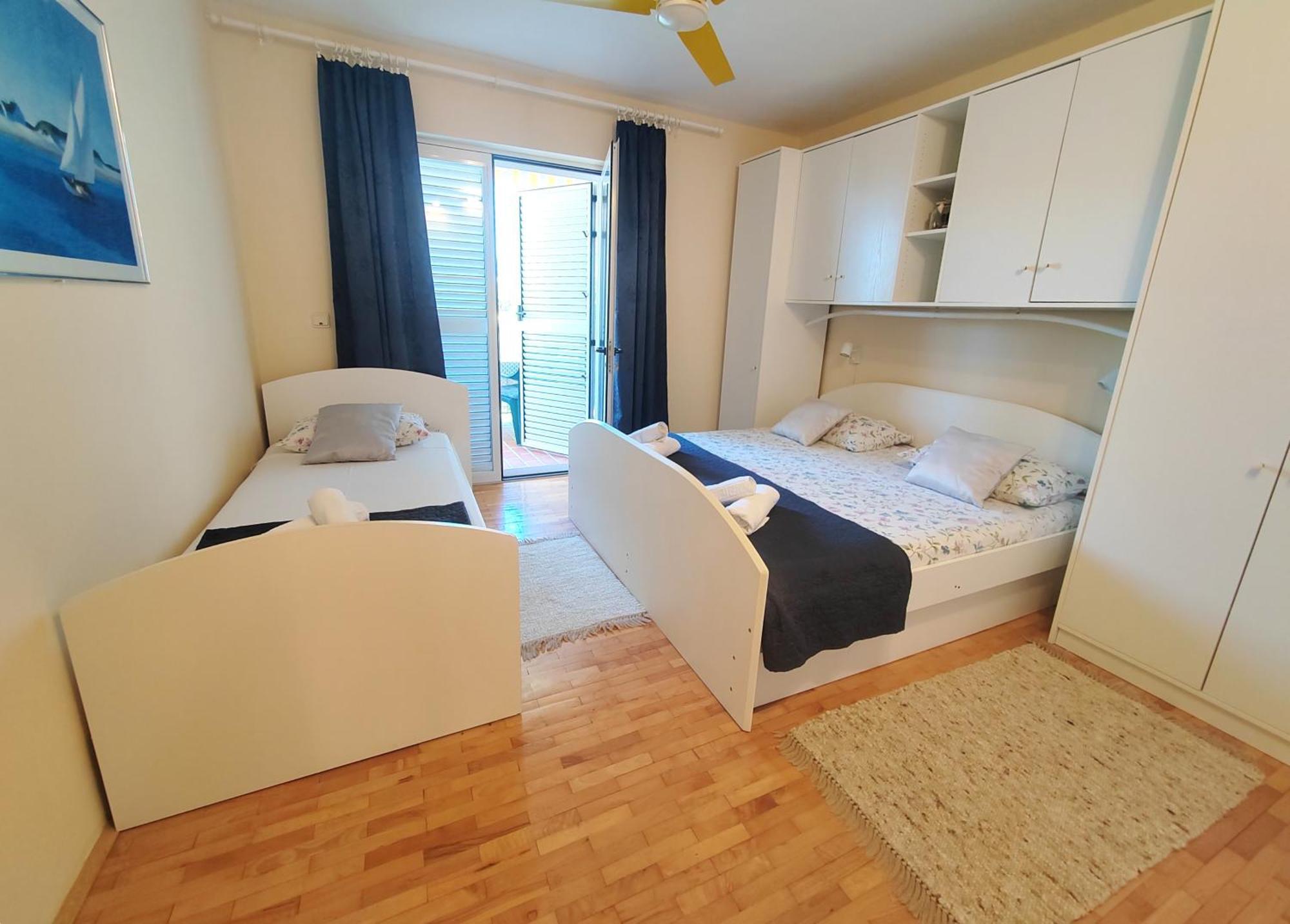 Apartments Gareta Gradac  Exterior photo