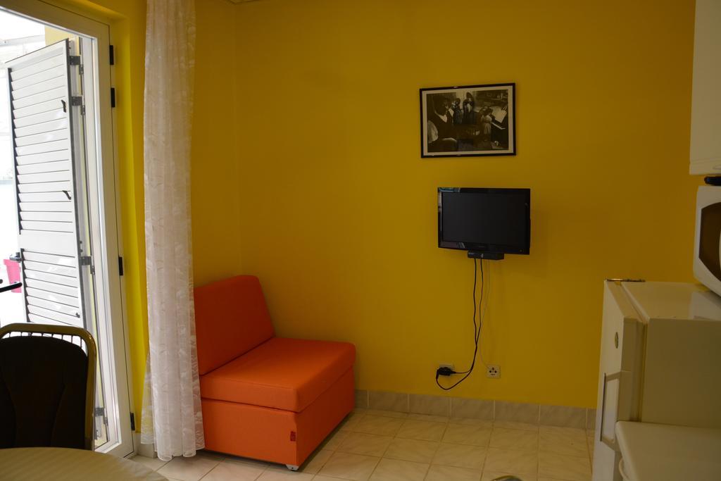 Apartments Gareta Gradac  Room photo